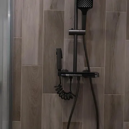 Lyusi South Heated Pool & Parking Apartament