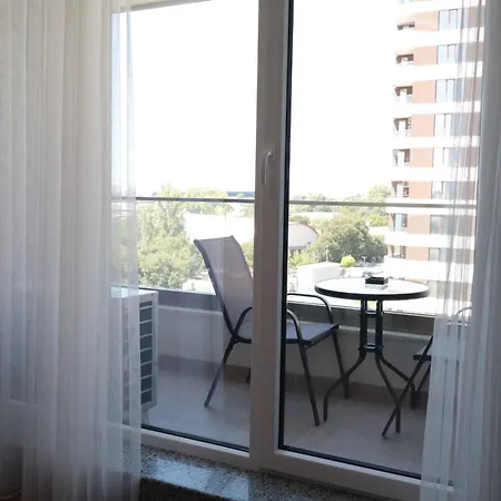 Lyusi South Heated Pool & Parking Апартаменти